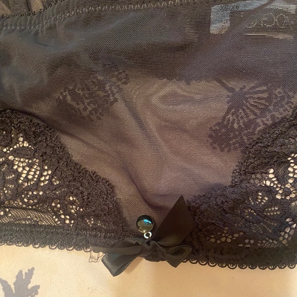 Pennington's Plus-Size Bra, Black, Size 4/5X - Picture 3 of 4